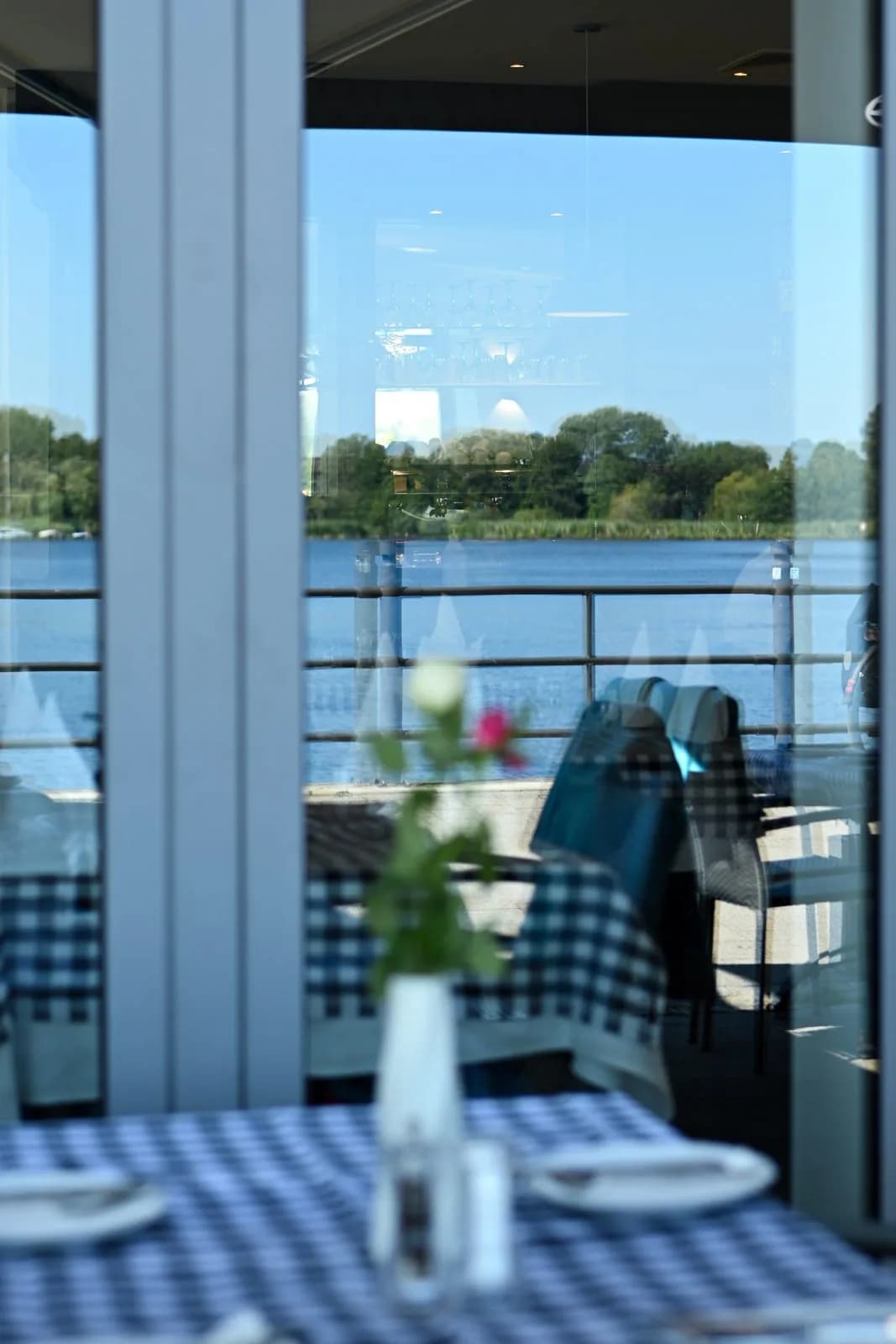 A window onto the water